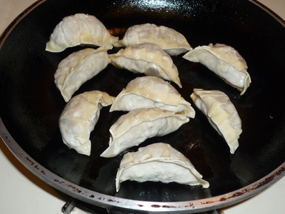 Gyoza-fry in sesame seed oil