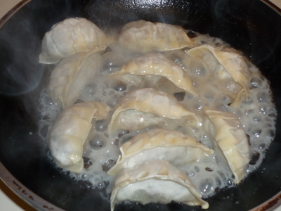 Gyoza-add the flour mixture