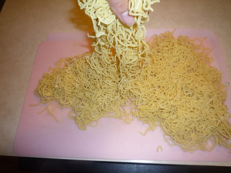 Hiyashi Chuka_Separate the noodles