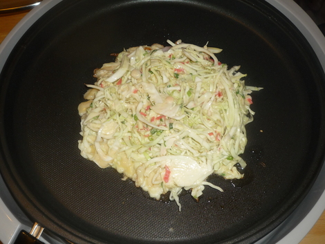 Okonomiyaki-fry on side 1