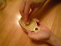 Ceramic grater-using it
