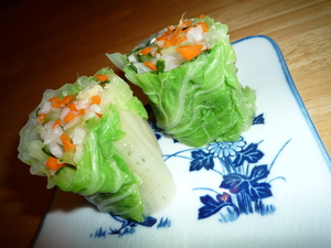 Sushi tsukemono-served