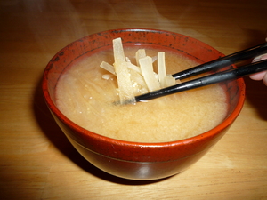 Miso soup daikon-served
