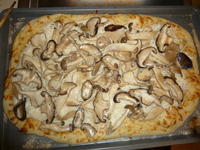 Wafu Pizza-Almost done add the mushrooms 