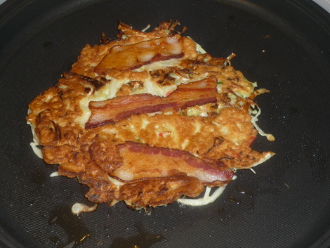 Okonomiyaki-fry on side 2