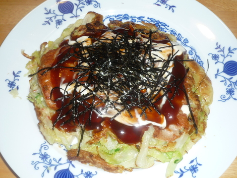 Okonomiyaki-served2